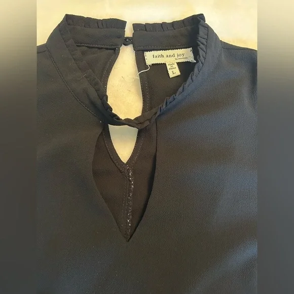 Faith and Joy Black Keyhole Top - Picture 3 of 4